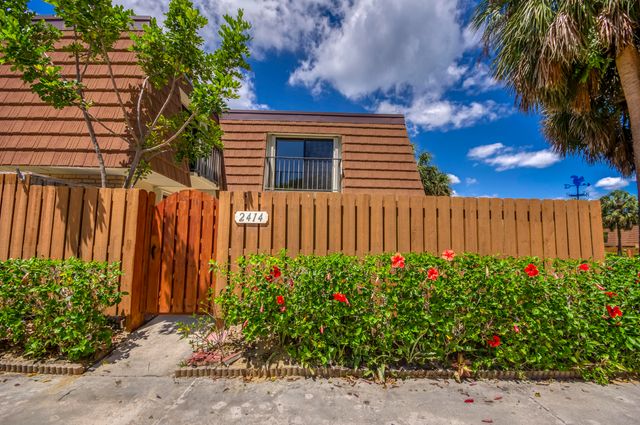 2414 24th Court, Jupiter, FL 33477