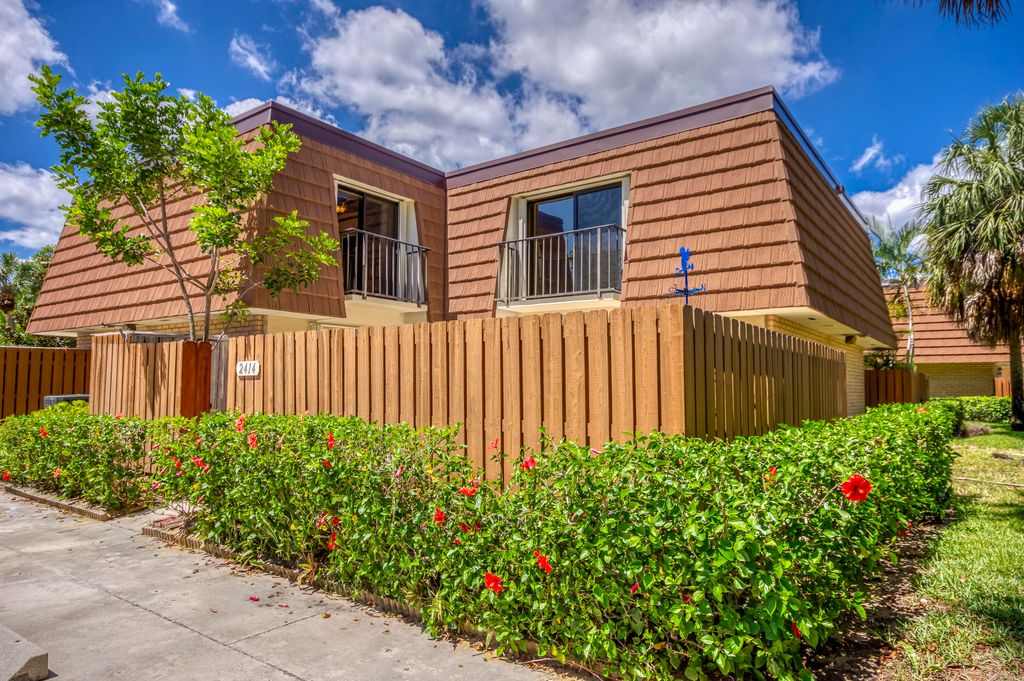 2414 24th Court, Jupiter, FL 33477