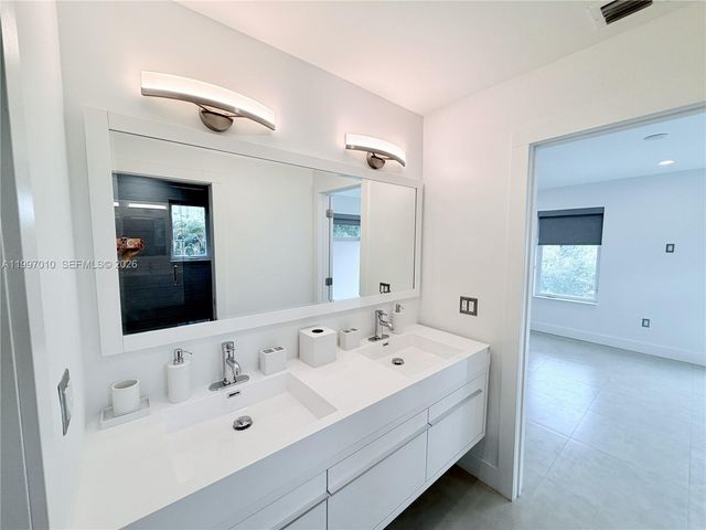 540 SW 6th Ave 0, Fort Lauderdale, FL 33315