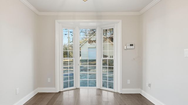 928 Ridgeway Avenue, Signal Mountain, TN 37377