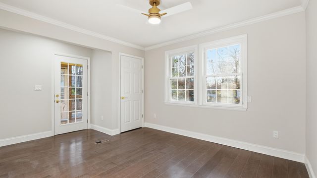 928 Ridgeway Avenue, Signal Mountain, TN 37377