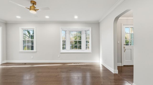 928 Ridgeway Avenue, Signal Mountain, TN 37377