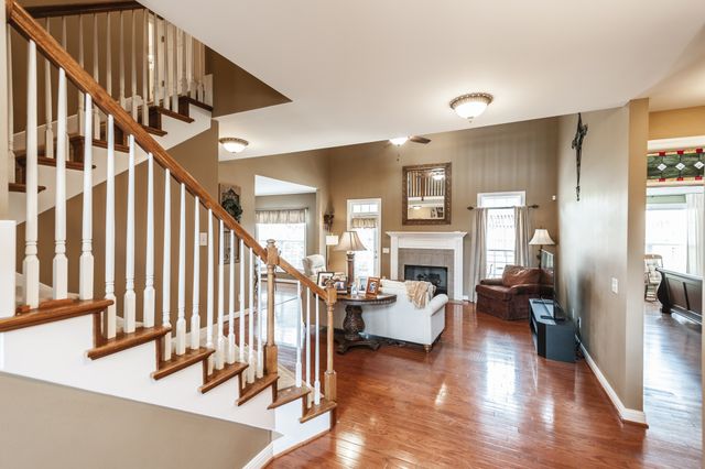 104 Newport Cir, Hendersonville, TN 37075