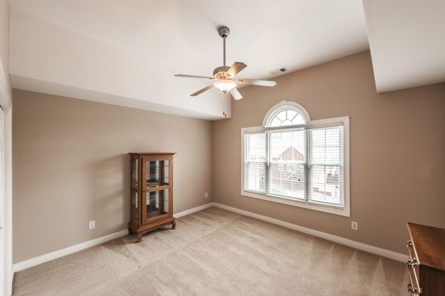 104 Newport Cir, Hendersonville, TN 37075
