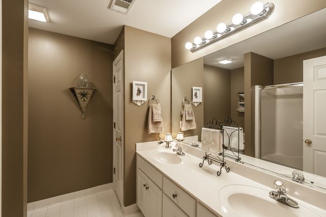 104 Newport Cir, Hendersonville, TN 37075