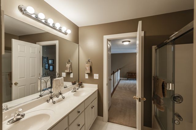 104 Newport Cir, Hendersonville, TN 37075