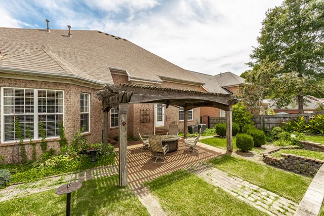 104 Newport Cir, Hendersonville, TN 37075