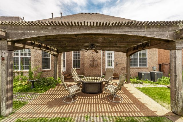 104 Newport Cir, Hendersonville, TN 37075