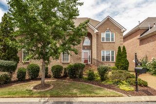 104 Newport Cir, Hendersonville, TN 37075