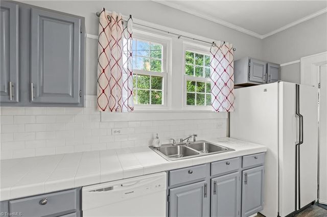 218 Queen Anne Road, Salisbury, NC 28144