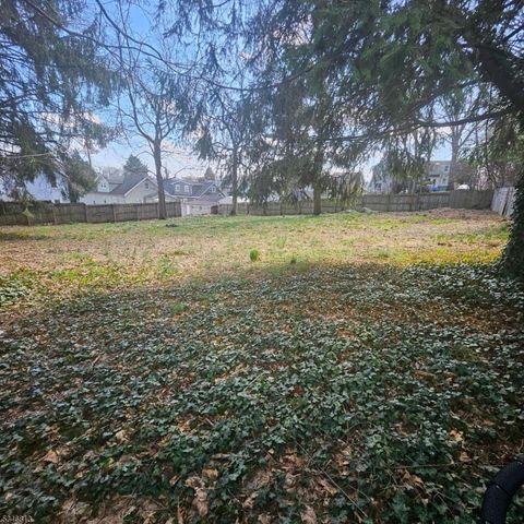 170 Ridge Ave, Bloomfield Twp., NJ 07003