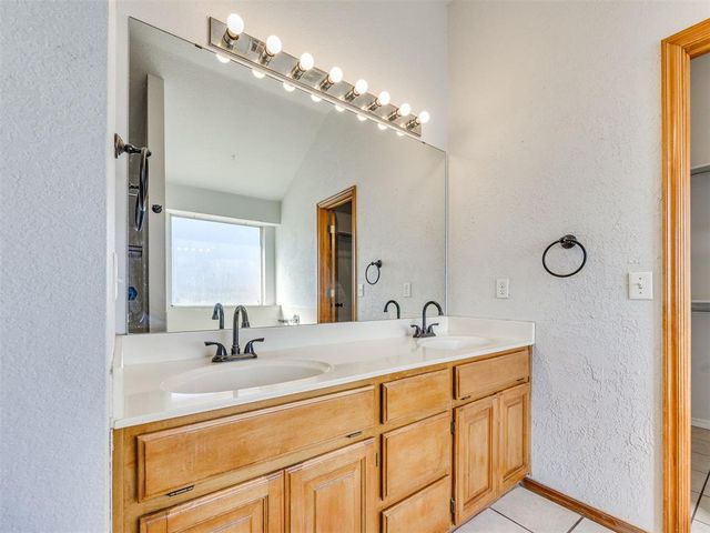 9900 SW 14th Street, Yukon, OK 73099