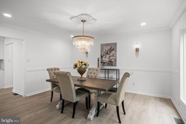 1 DICKSON DR, Medford, NJ 08055