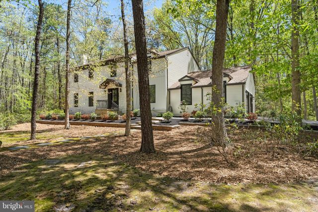 1 DICKSON DR, Medford, NJ 08055