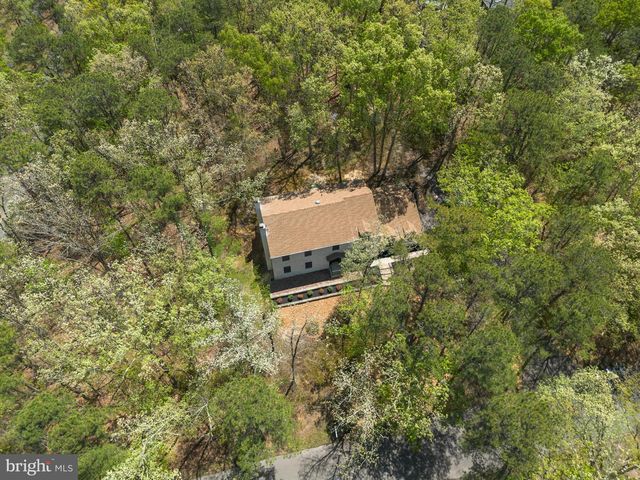 1 DICKSON DR, Medford, NJ 08055