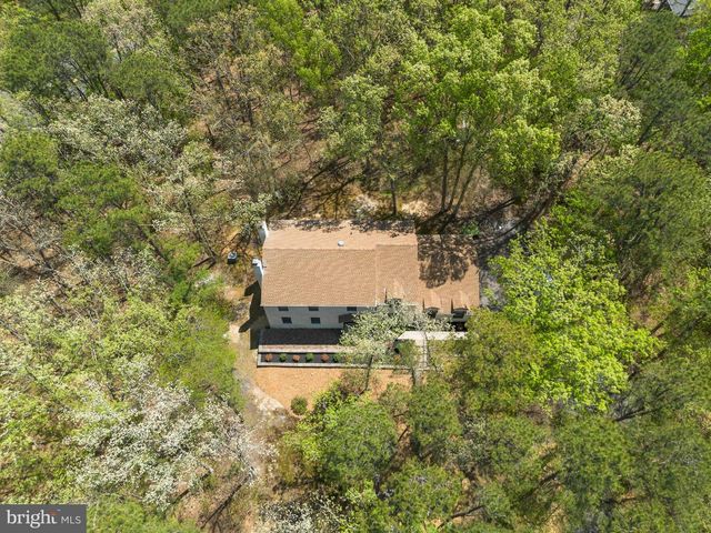 1 DICKSON DR, Medford, NJ 08055