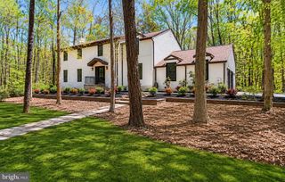 1 DICKSON DR, Medford, NJ 08055