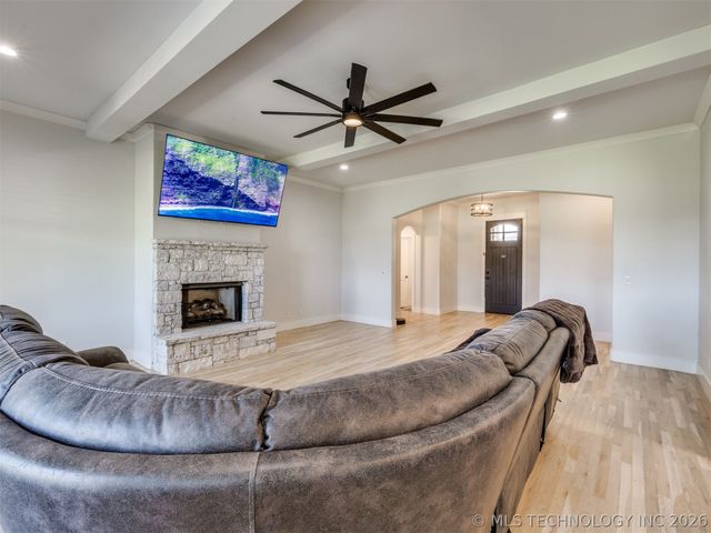 14938 E 82nd Street North, Owasso, OK 74055