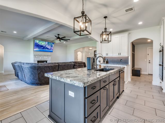 14938 E 82nd Street North, Owasso, OK 74055