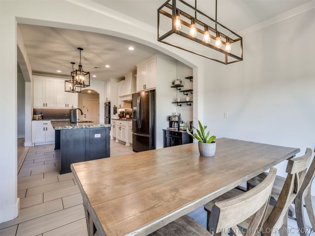 14938 E 82nd Street North, Owasso, OK 74055