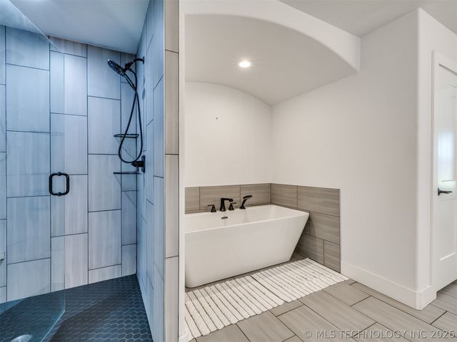 14938 E 82nd Street North, Owasso, OK 74055