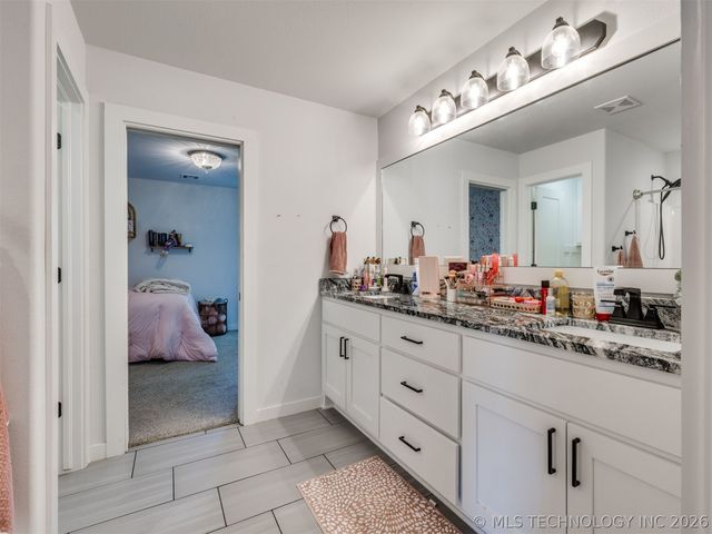 14938 E 82nd Street North, Owasso, OK 74055