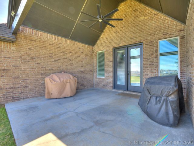 14938 E 82nd Street North, Owasso, OK 74055