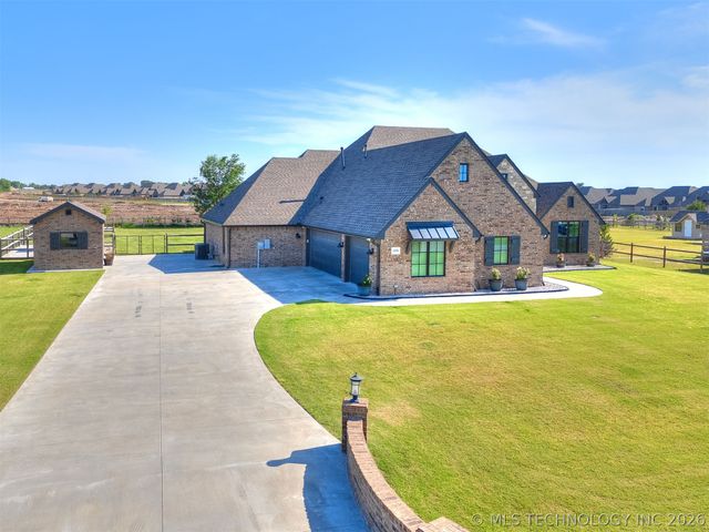 14938 E 82nd Street North, Owasso, OK 74055