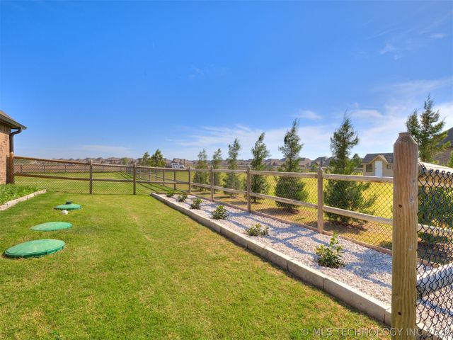14938 E 82nd Street North, Owasso, OK 74055
