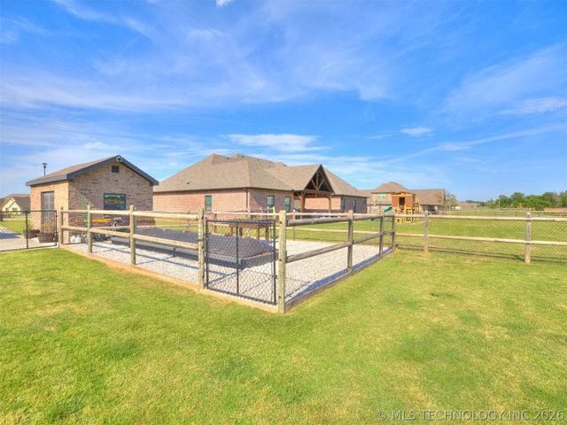 14938 E 82nd Street North, Owasso, OK 74055
