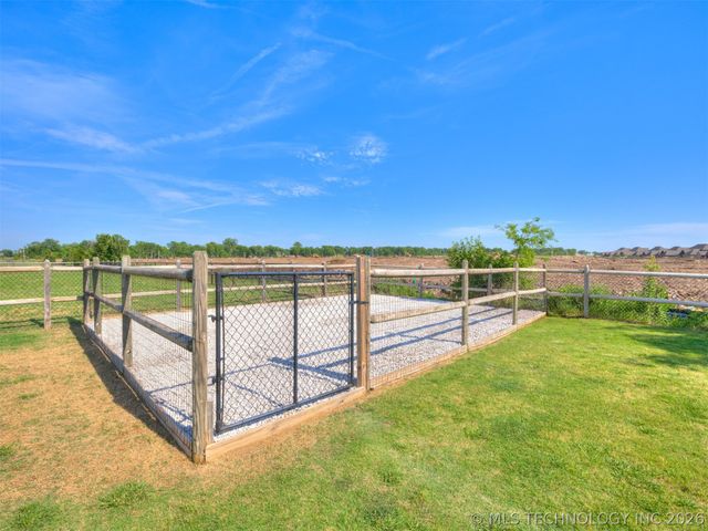 14938 E 82nd Street North, Owasso, OK 74055