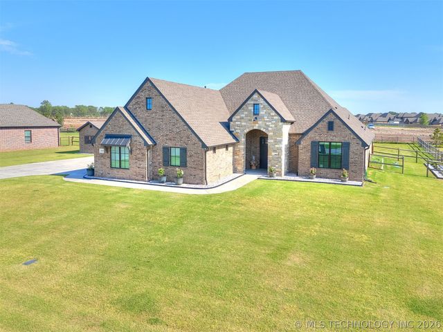 14938 E 82nd Street North, Owasso, OK 74055
