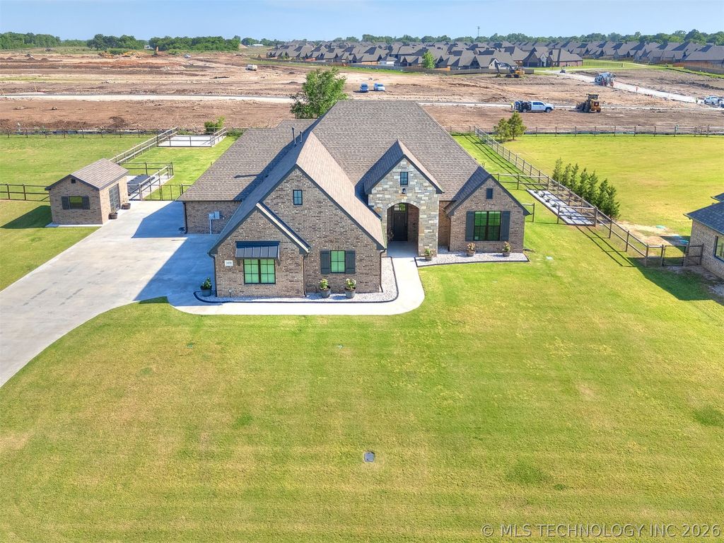 14938 E 82nd Street North, Owasso, OK 74055