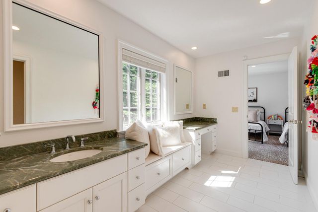 952 LAFAYETTE RD, Bryn Mawr, PA 19010