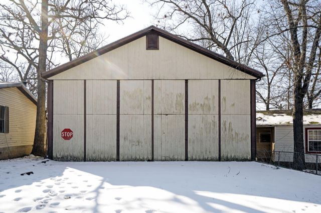 4026 Red Oak Road, Merriam Woods, MO 65740