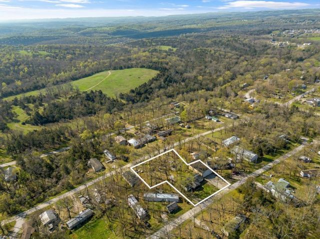 4026 Red Oak Road, Merriam Woods, MO 65740