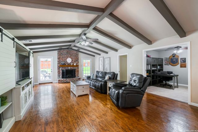 1252 Abbotsbury, Universal City, TX 78148