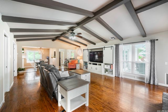 1252 Abbotsbury, Universal City, TX 78148