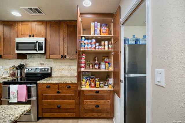 1252 Abbotsbury, Universal City, TX 78148