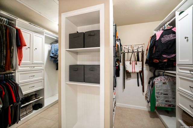 1252 Abbotsbury, Universal City, TX 78148