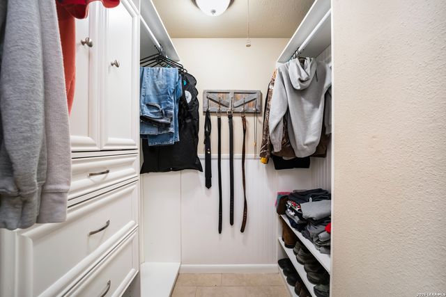 1252 Abbotsbury, Universal City, TX 78148