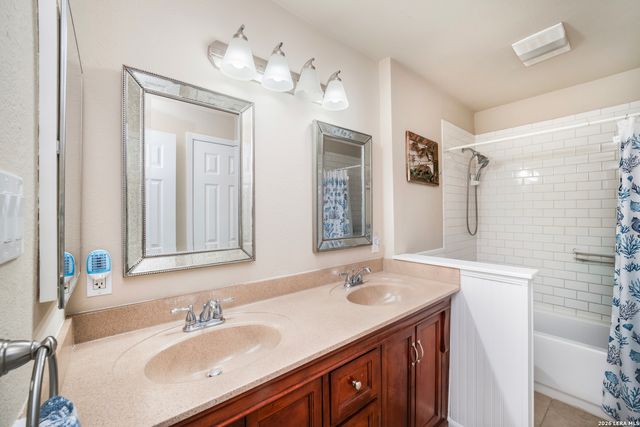 1252 Abbotsbury, Universal City, TX 78148