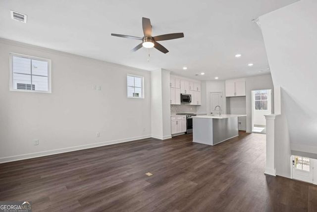 212 Village Overlook J4, Canton, GA 30114