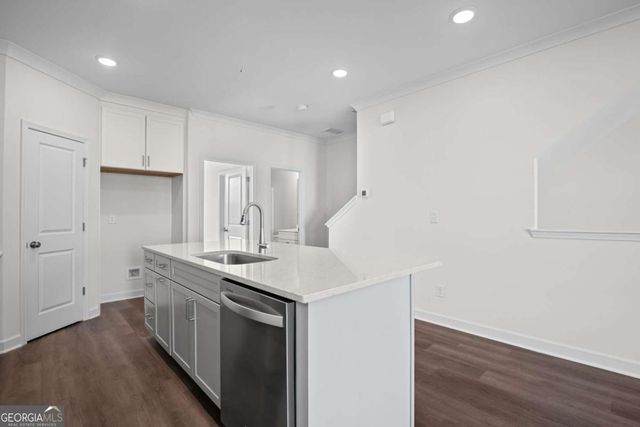 212 Village Overlook J4, Canton, GA 30114