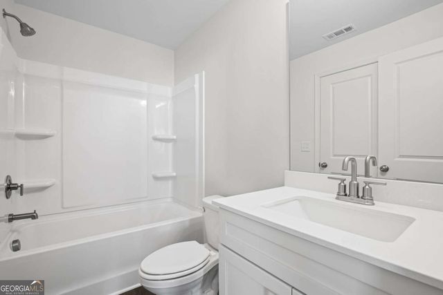 212 Village Overlook J4, Canton, GA 30114