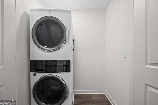 212 Village Overlook J4, Canton, GA 30114