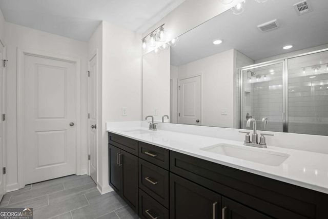 212 Village Overlook J4, Canton, GA 30114