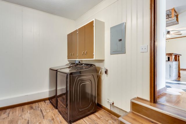 123 W 4th St, Douglass, KS 67039