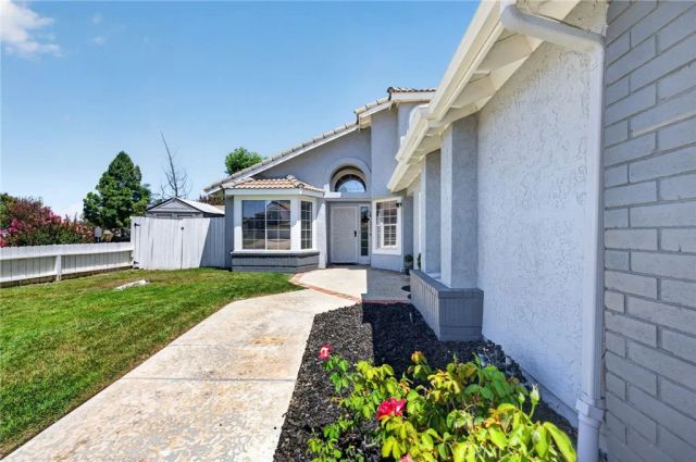 39502 Cedarwood Dr, Murrieta, CA 92563
