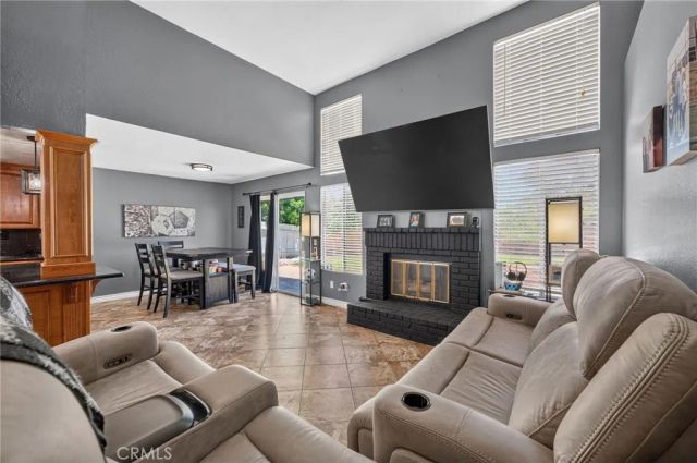 39502 Cedarwood Dr, Murrieta, CA 92563